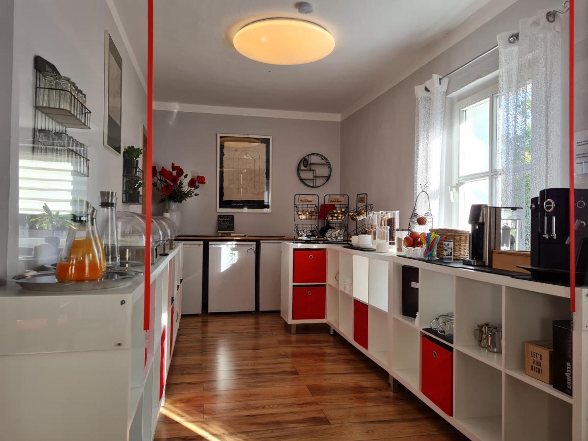 Hotel Wolke Майнинген Экстерьер фото